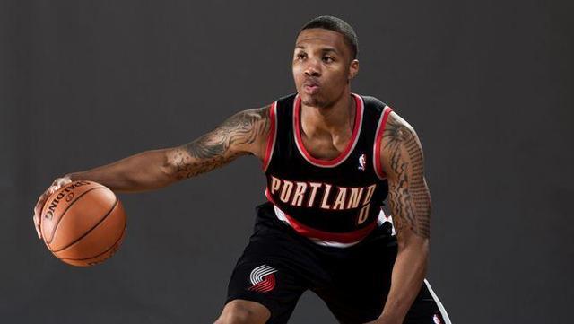 多球迷的眼 多球迷的眼