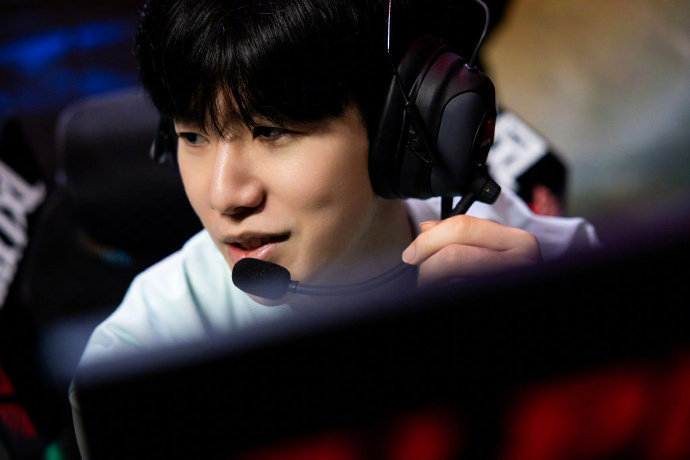 鼓励队友 鼓励队友