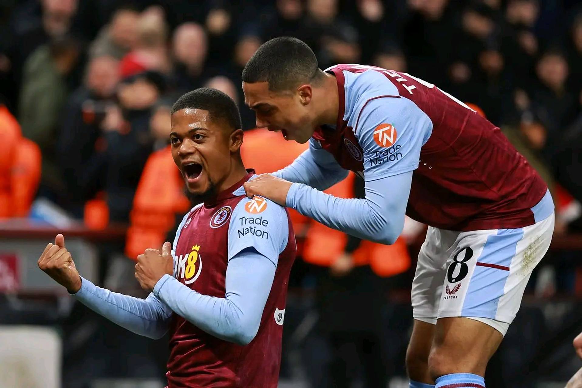 间的裂痕被 间的裂痕被